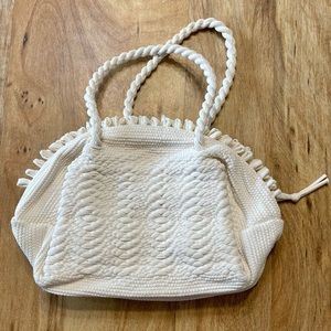 Adorable Woven Vintage Purse